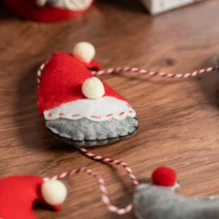 Hot Meravic Gnome Garland By Scandia